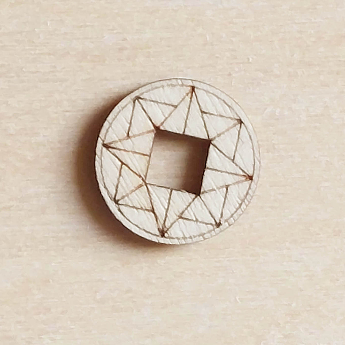 Lot de 6 pampilles à customiser PIECE en bois éco-responsable, fabriqué en France