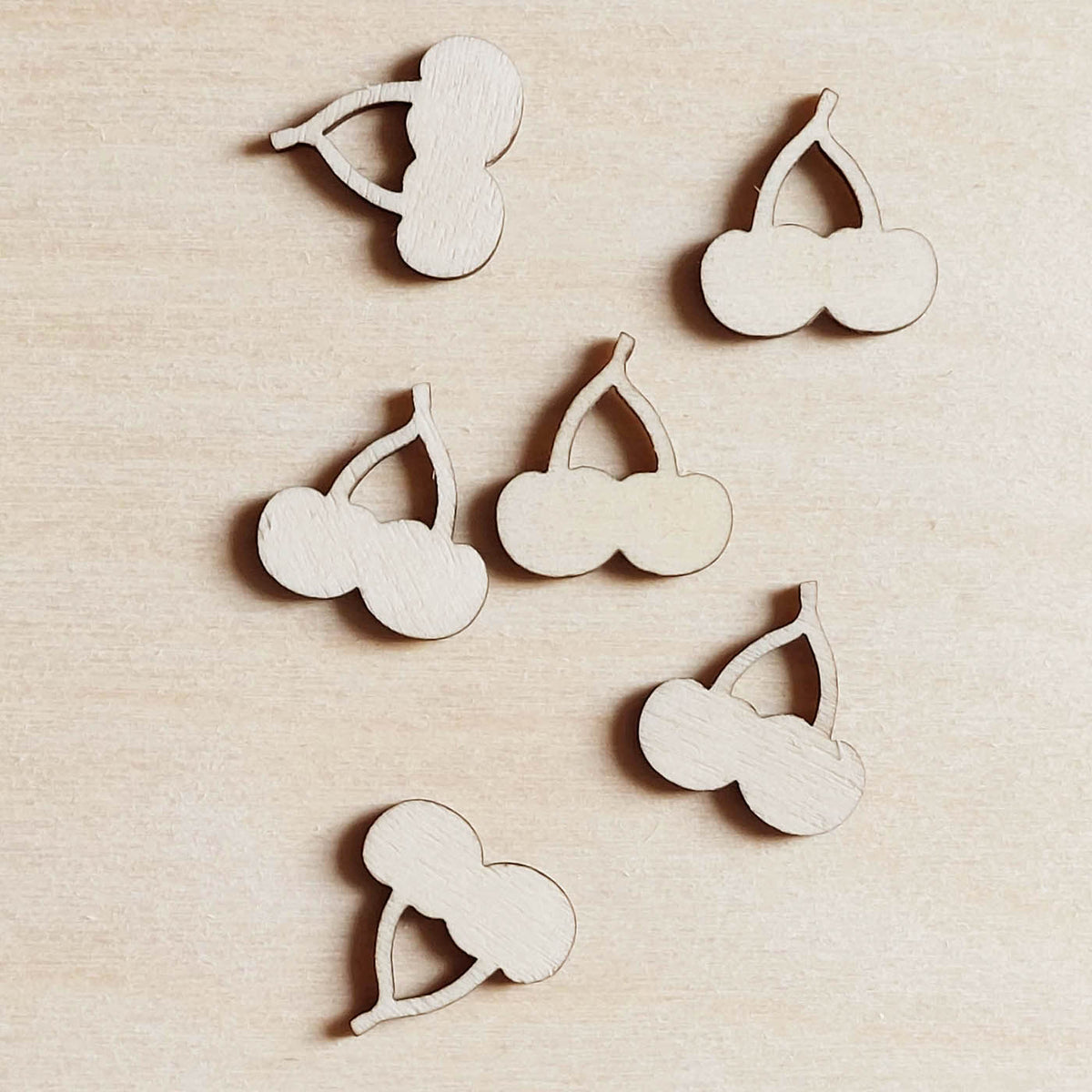 Lot de 6 pampilles à customiser CERISES en bois éco-responsable, fabriqué en France