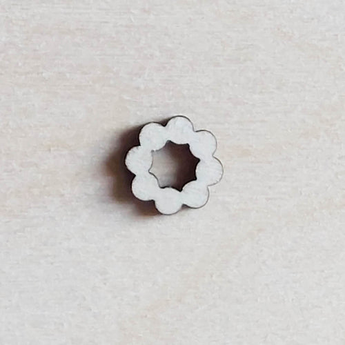 mini pampille fleur 8 pétales