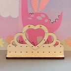 présentoir à boucles d'oreilles en forme de diadème avec coeur, pour enfants, en bois brut, avec des boucles d'oreilles puces