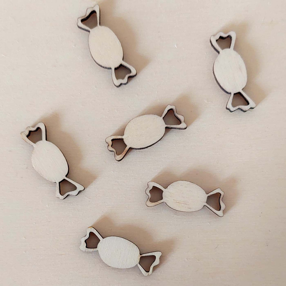 Lot de 6 pampilles à customiser BONBON en bois éco-responsable, fabriqué en France