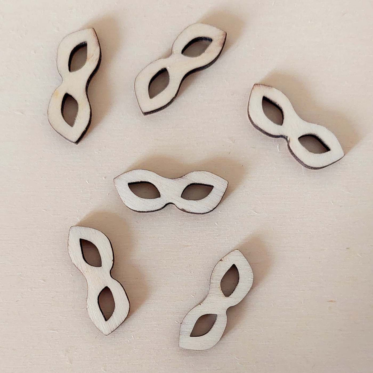 Lot de 6 pampilles à customiser MASQUE en bois éco-responsable, fabriqué en France