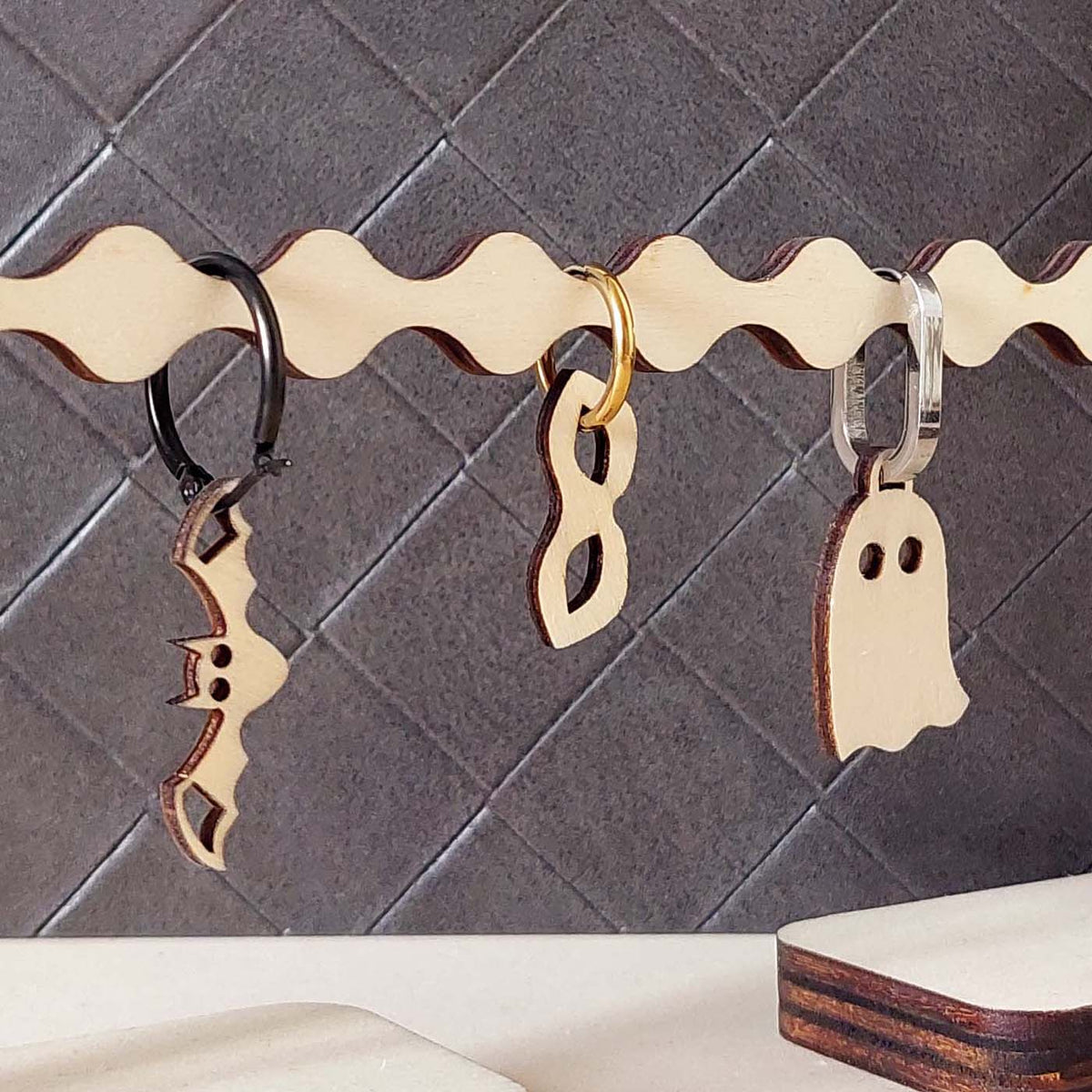 Assortiment de 6 pampilles à customiser COLLECTION HALLOWEEN en bois éco-responsable, fabriqué en France