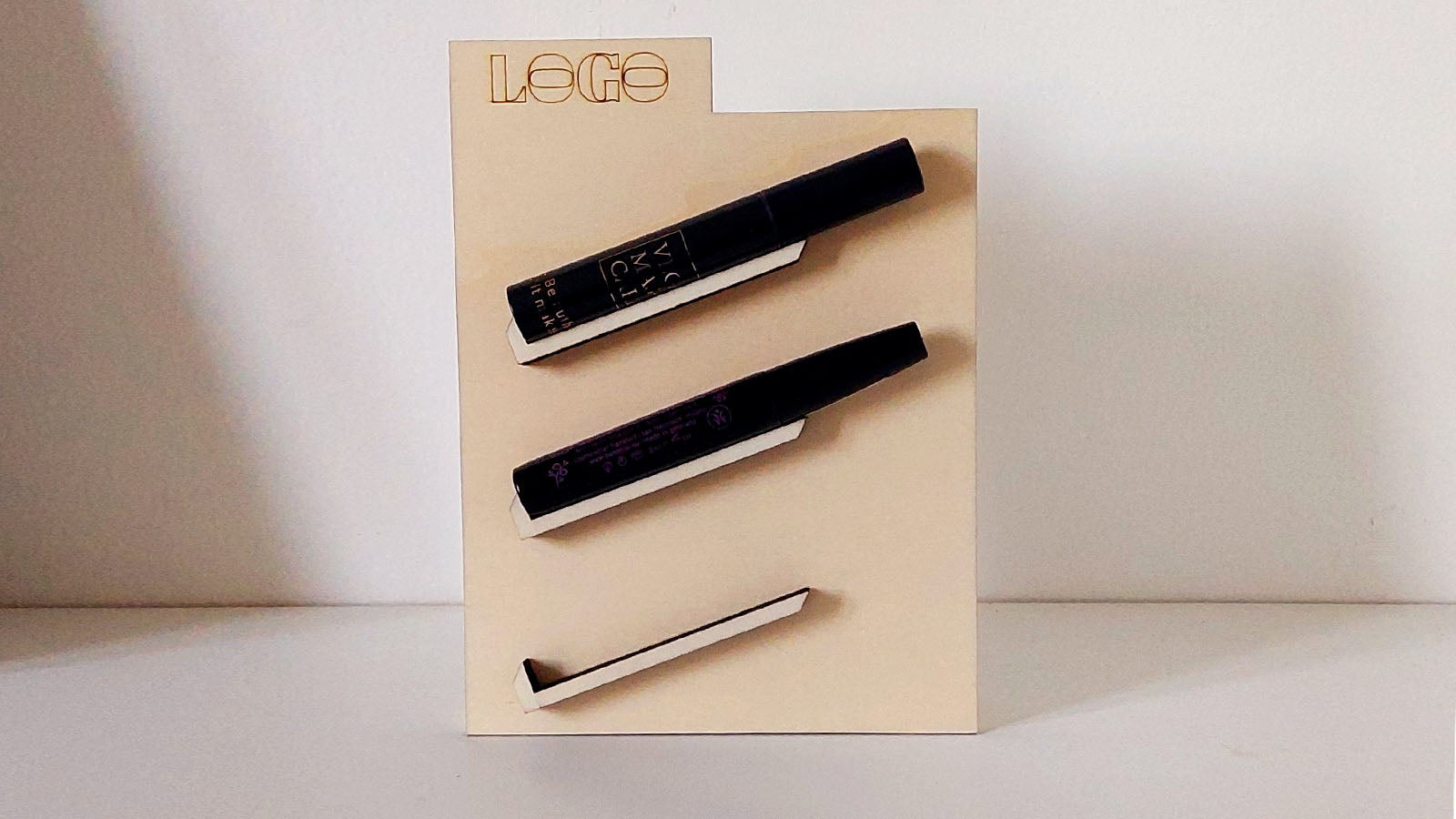 presentoir pour mascara ou stylos en bois La Famille Design
