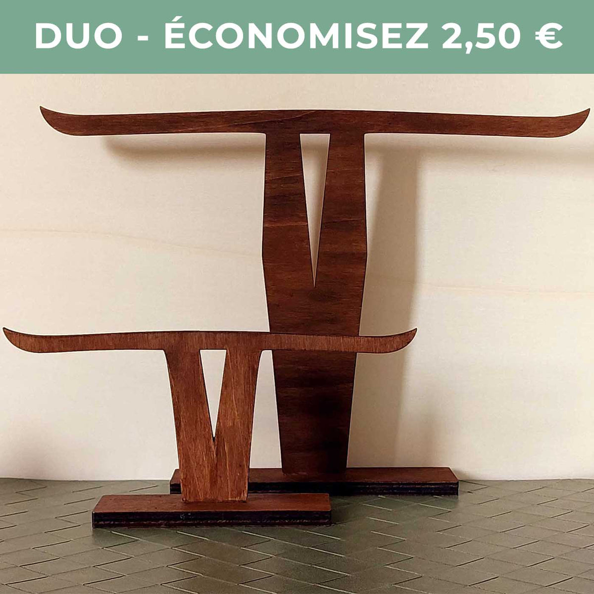 Lot 1 présentoir bracelets BULL S + 1 présentoir colliers BULL L en bois éco-responsable et finition brou de noix, fabriqués en France